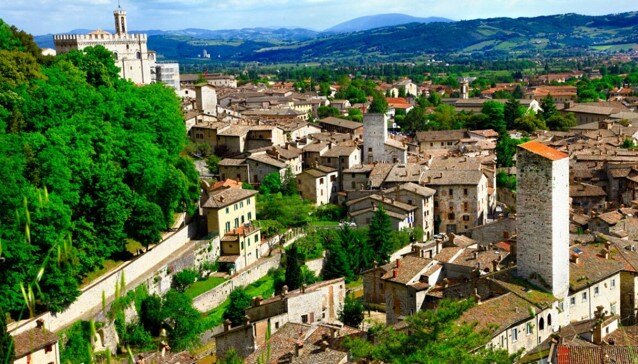 GUBBIO: PAESAGGI MOZZAFIATO